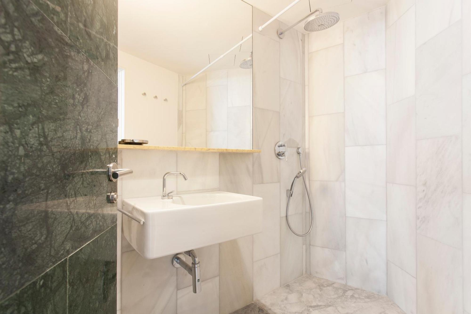 Aspasios City Oasis Apartments Barcelona Bilik gambar